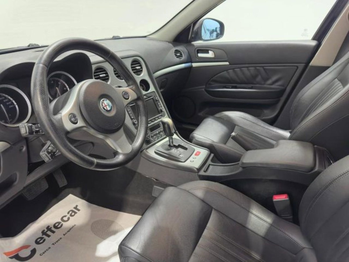 Alfa Romeo 159 2.4 JTDm 200 CV Distinctive Q-Tronic (7)