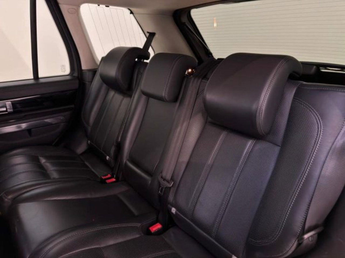 Land Rover Range Rover Sport 3.0 SDV6 HSE (13)
