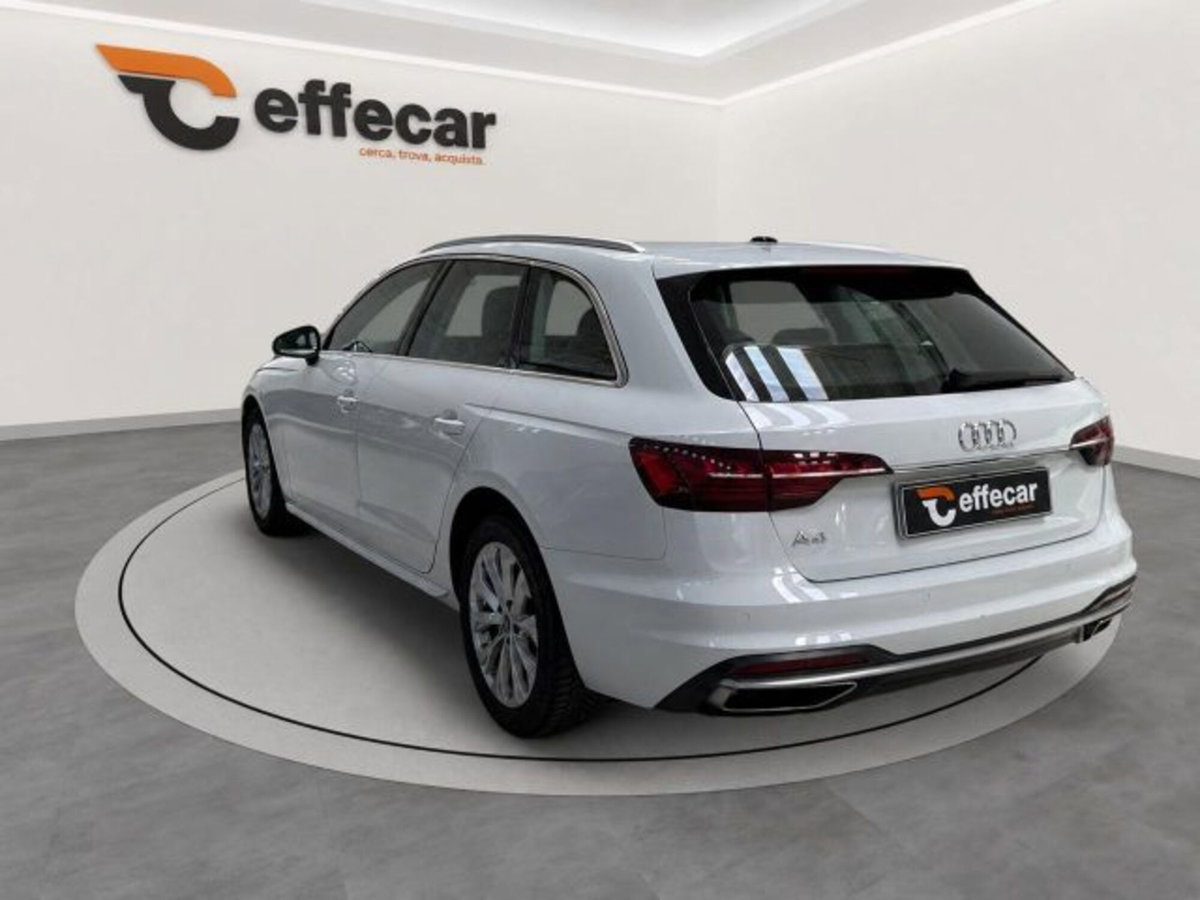 Audi A4 Avant 40 TFSI quattro S tronic Business Advanced (4)