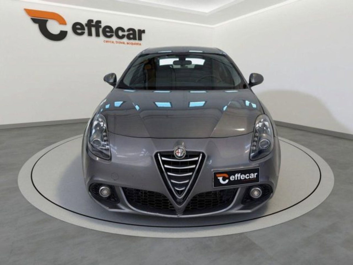Alfa Romeo Giulietta 1.6 JTDm-2 Giulietta (2)
