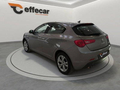 Alfa Romeo Giulietta 1.6 JTDm-2 Giulietta (4)