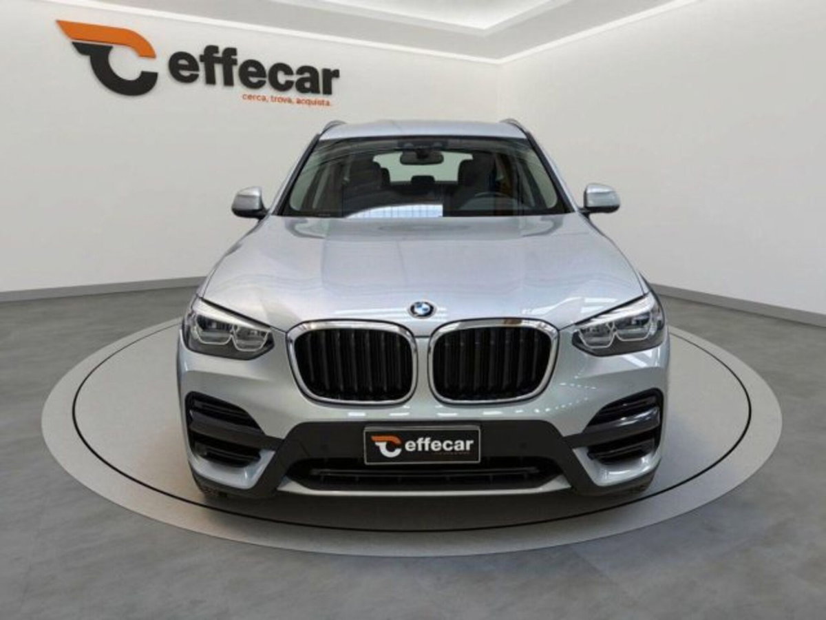 BMW X3 xDrive20d Business Advantage (2)