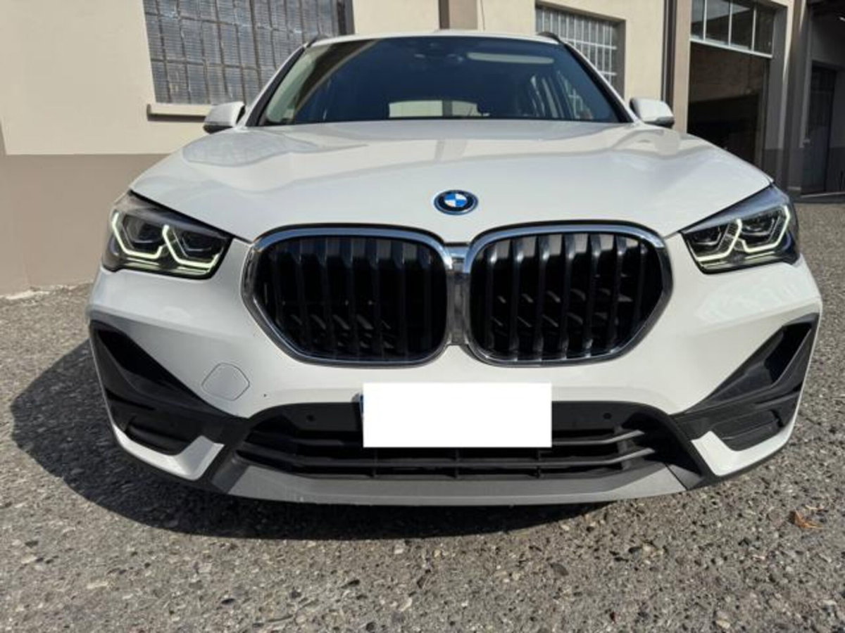 BMW X1 xDrive25e Business Advantage (2)