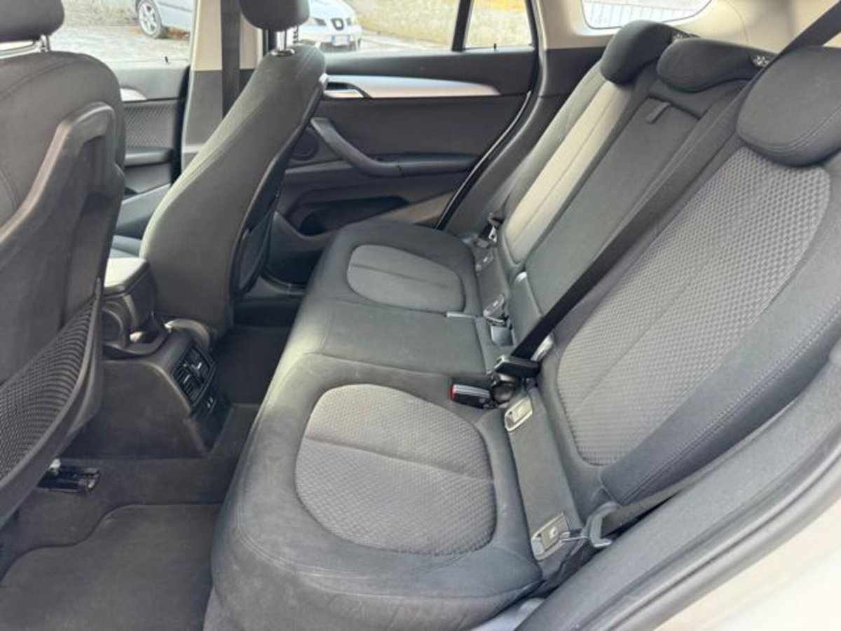 BMW X1 xDrive25e Business Advantage (9)