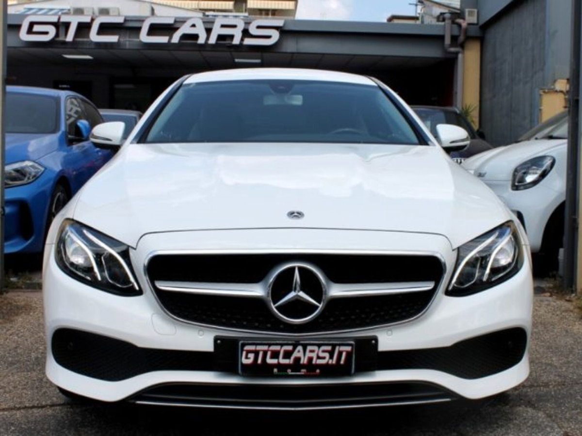 Mercedes-Benz Classe E Coupé 220 d 4Matic Premium (2)