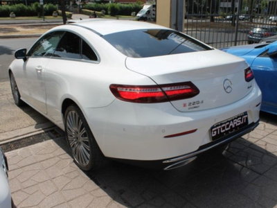 Mercedes-Benz Classe E Coupé 220 d 4Matic Premium (6)