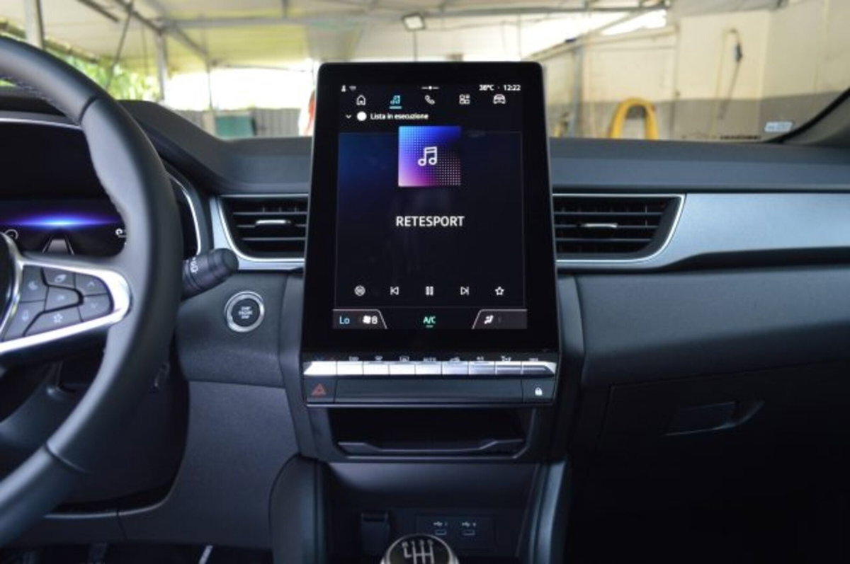 Renault Captur 1.0 eco-g Techno 100cv (12)