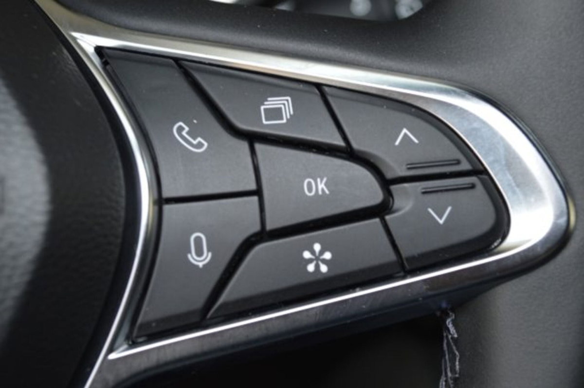 Renault Captur 1.0 eco-g Techno 100cv (14)