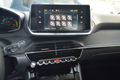 Peugeot 208 50 kWh Allure (12)