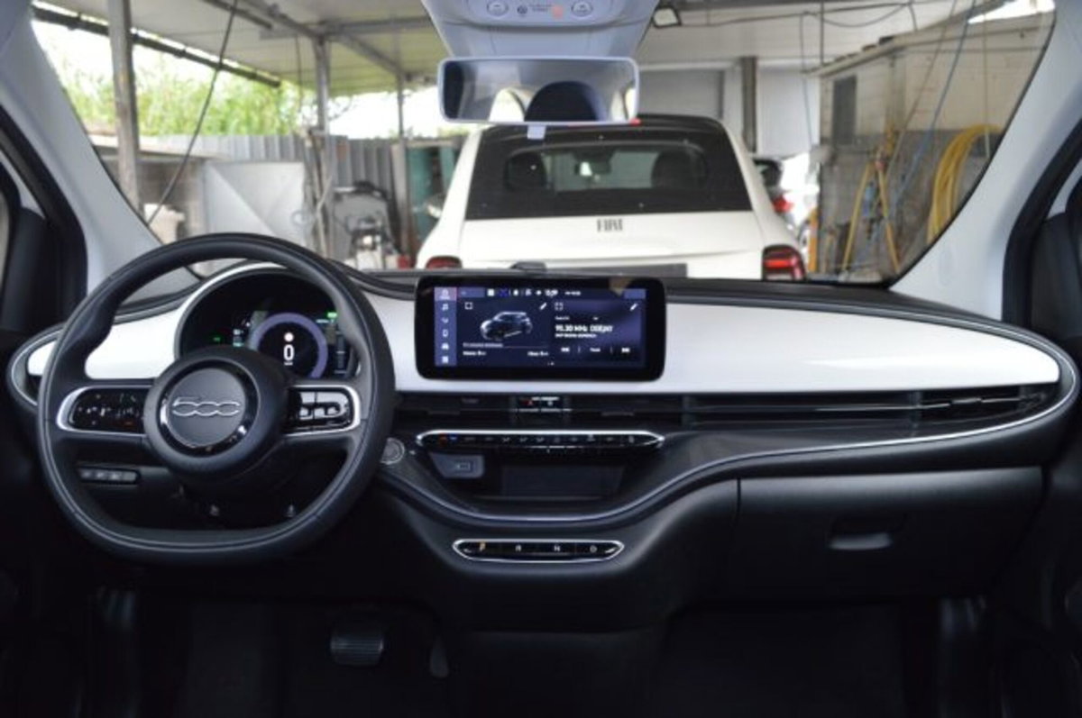 Fiat 500e 42 kWh (7)