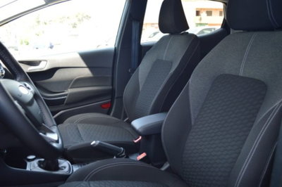 Ford Fiesta 1.1 75 CV 5 porte Titanium (8)