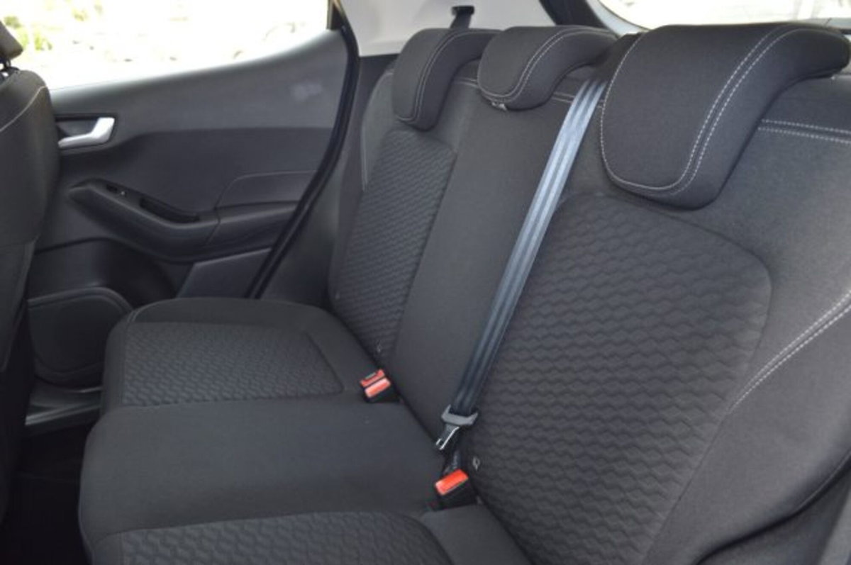 Ford Fiesta 1.1 75 CV 5 porte Titanium (9)