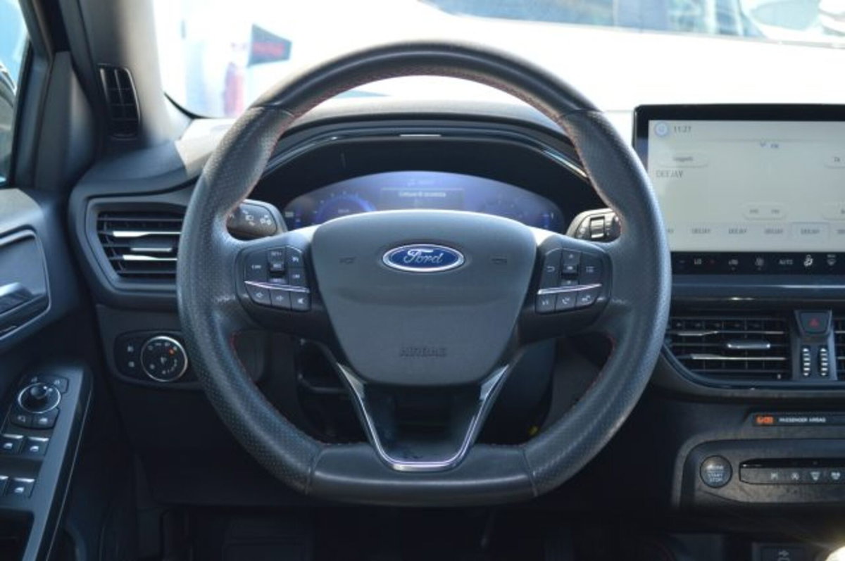 Ford Focus Station Wagon 1.0 EcoBoost Hybrid 125 CV SW ST-Line (11)