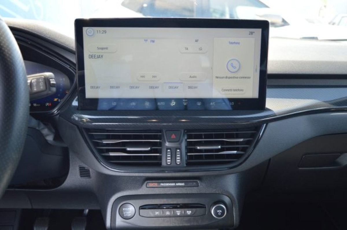 Ford Focus Station Wagon 1.0 EcoBoost Hybrid 125 CV SW ST-Line (13)