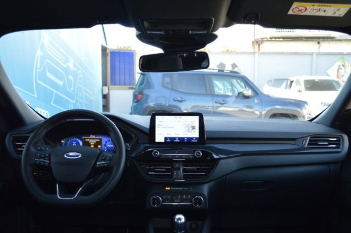 Ford Kuga 1.5 EcoBoost 150 CV 2WD ST-Line (7)
