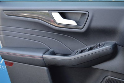 Ford Kuga 1.5 EcoBoost 150 CV 2WD ST-Line (15)