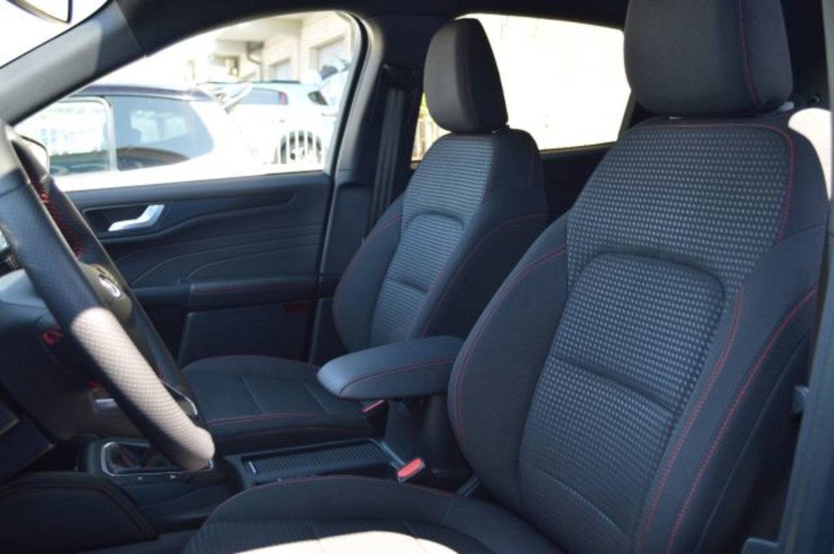 Ford Kuga 1.5 EcoBoost 150 CV 2WD ST-Line (8)