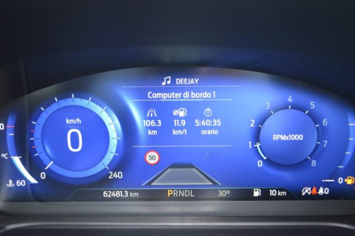 Ford Puma 1.0 EcoBoost Hybrid 125 CV S&S aut. ST-Line X (11)