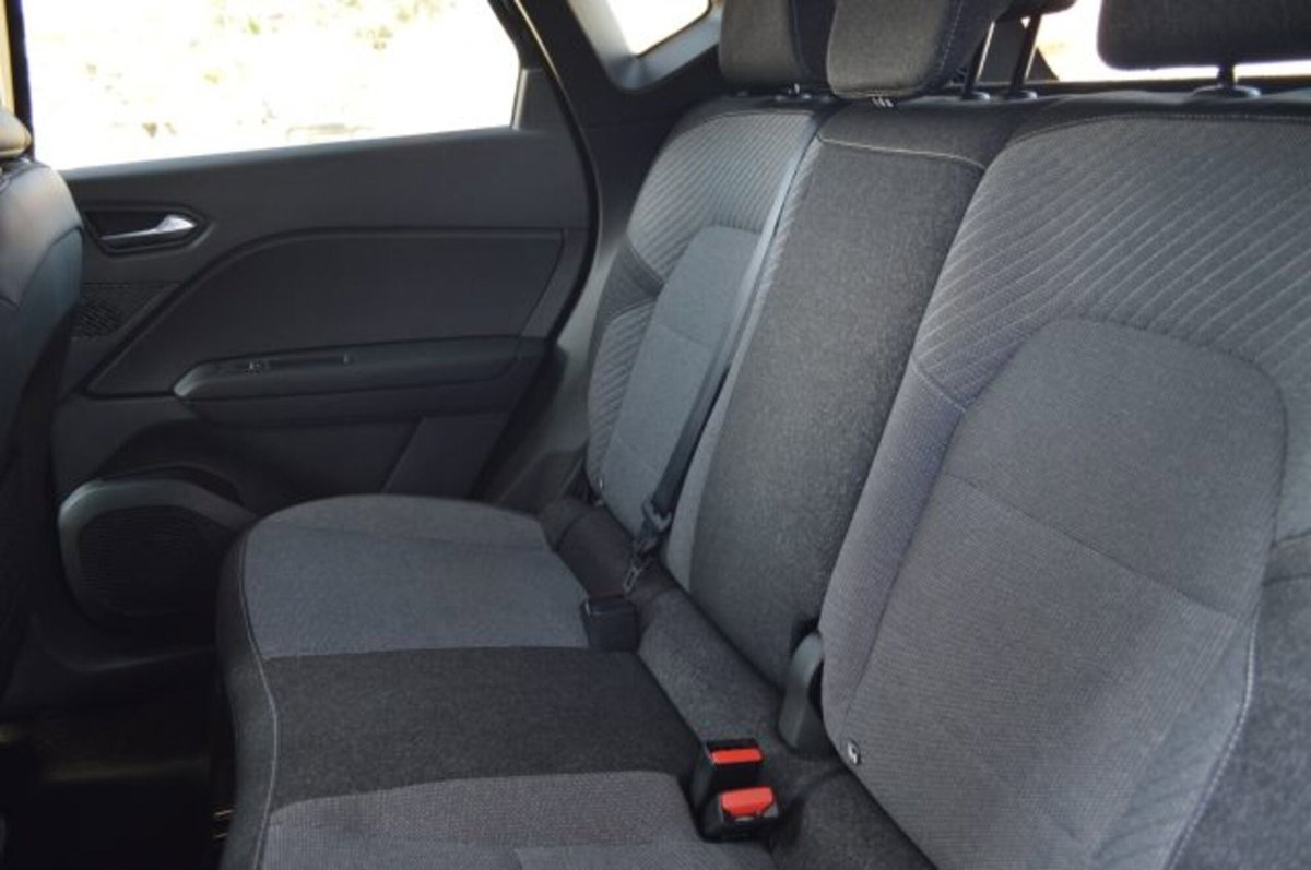 Renault Captur 1.0 eco-g Techno 100cv (10)