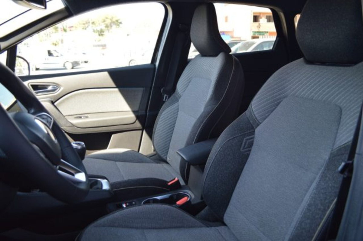 Renault Captur 1.0 eco-g Techno 100cv (8)