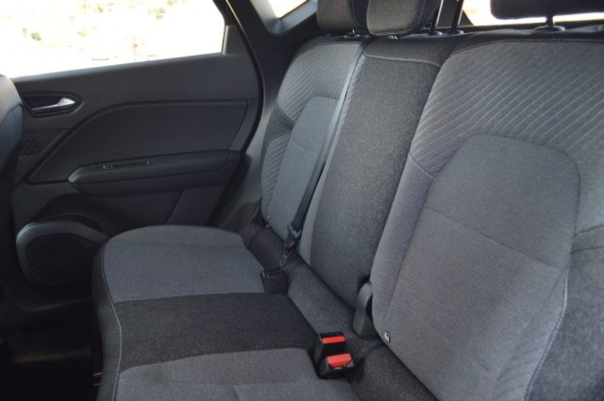 Renault Captur 1.0 eco-g Techno 100cv (9)