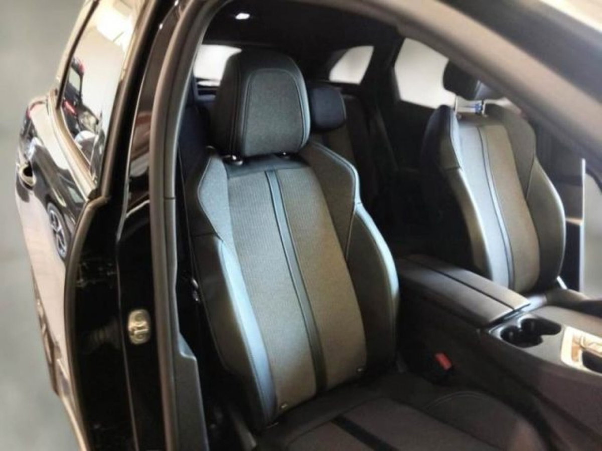 Peugeot 3008 BlueHDi 130 S&S EAT8 Allure Pack (11)