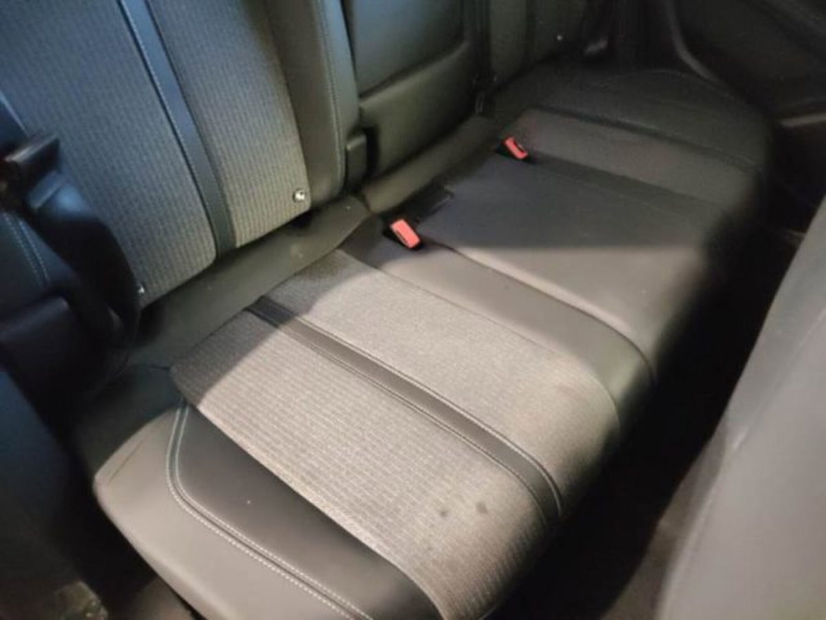Peugeot 3008 BlueHDi 130 S&S EAT8 Allure Pack (14)