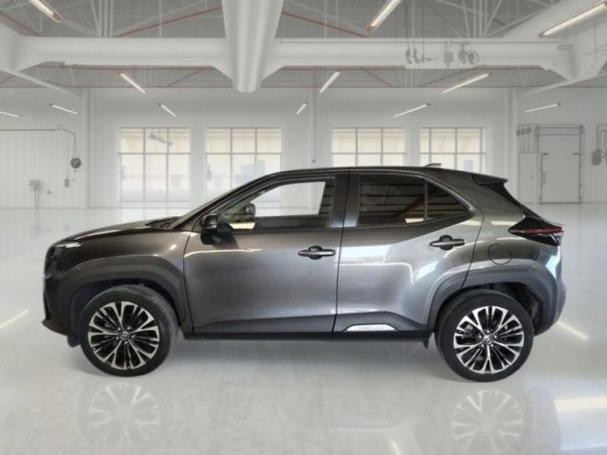 Toyota Yaris Cross 1.5 Hybrid 5p. E-CVT Lounge (2)