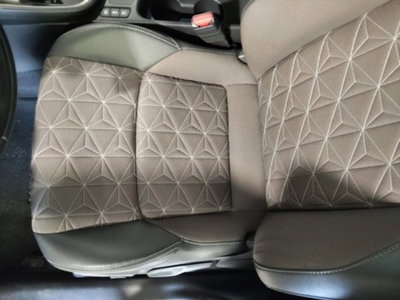 Toyota Yaris Cross 1.5 Hybrid 5p. E-CVT Lounge (9)