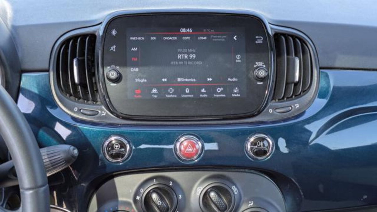 Fiat 500 1.0 Hybrid Dolcevita (10)