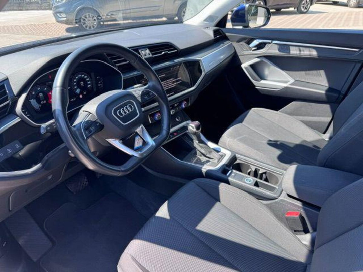 Audi Q3 35 TDI quattro S tronic Business Advanced (8)