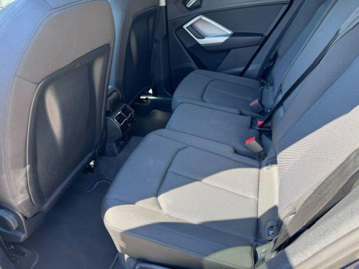 Audi Q3 35 TDI quattro S tronic Business Advanced (9)