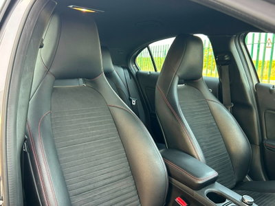 Mercedes-Benz Classe A 180 d Premium (15)
