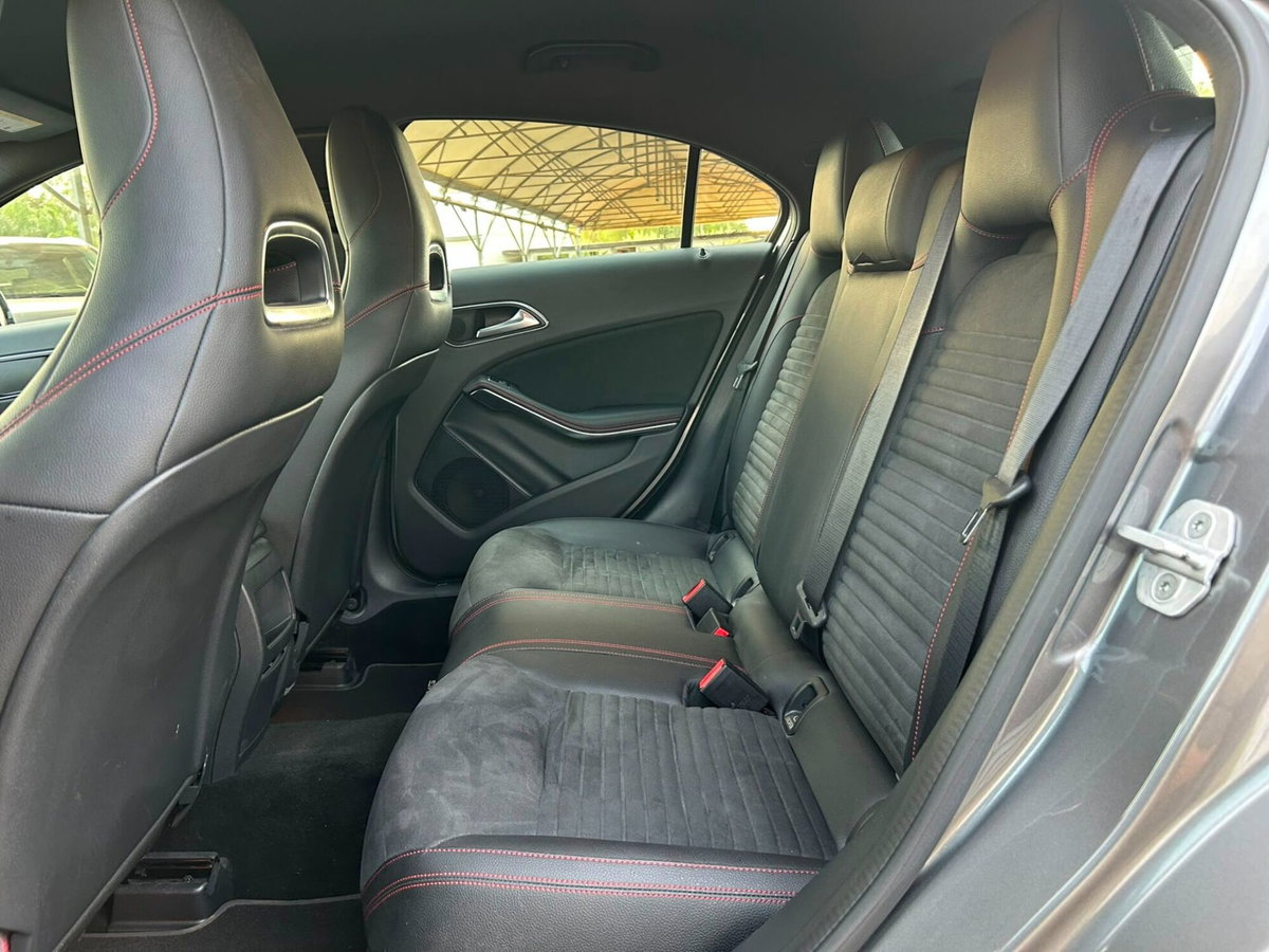 Mercedes-Benz Classe A 180 d Premium (20)