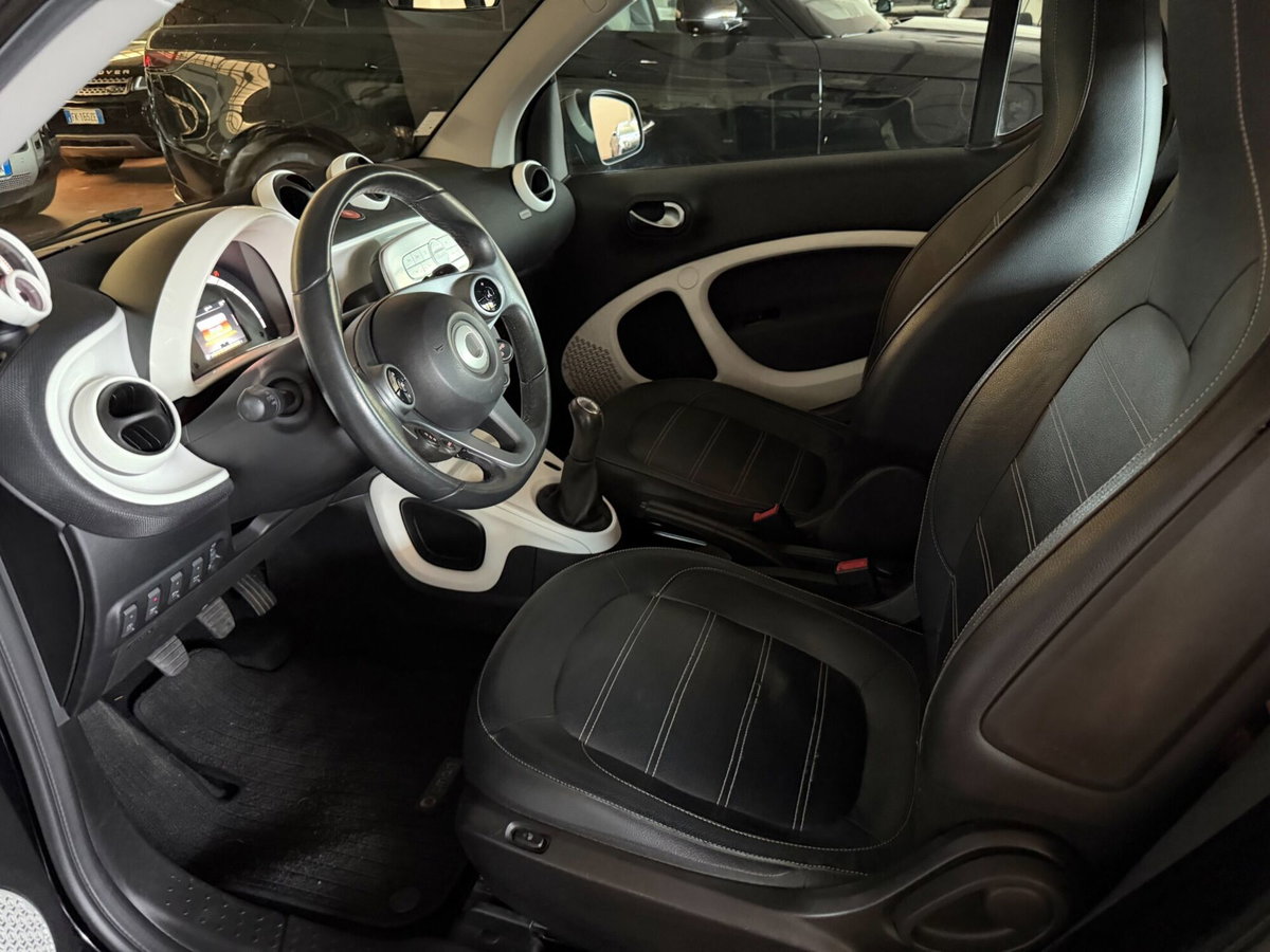 smart Fortwo 1000 52 kW MHD coupé passion (8)