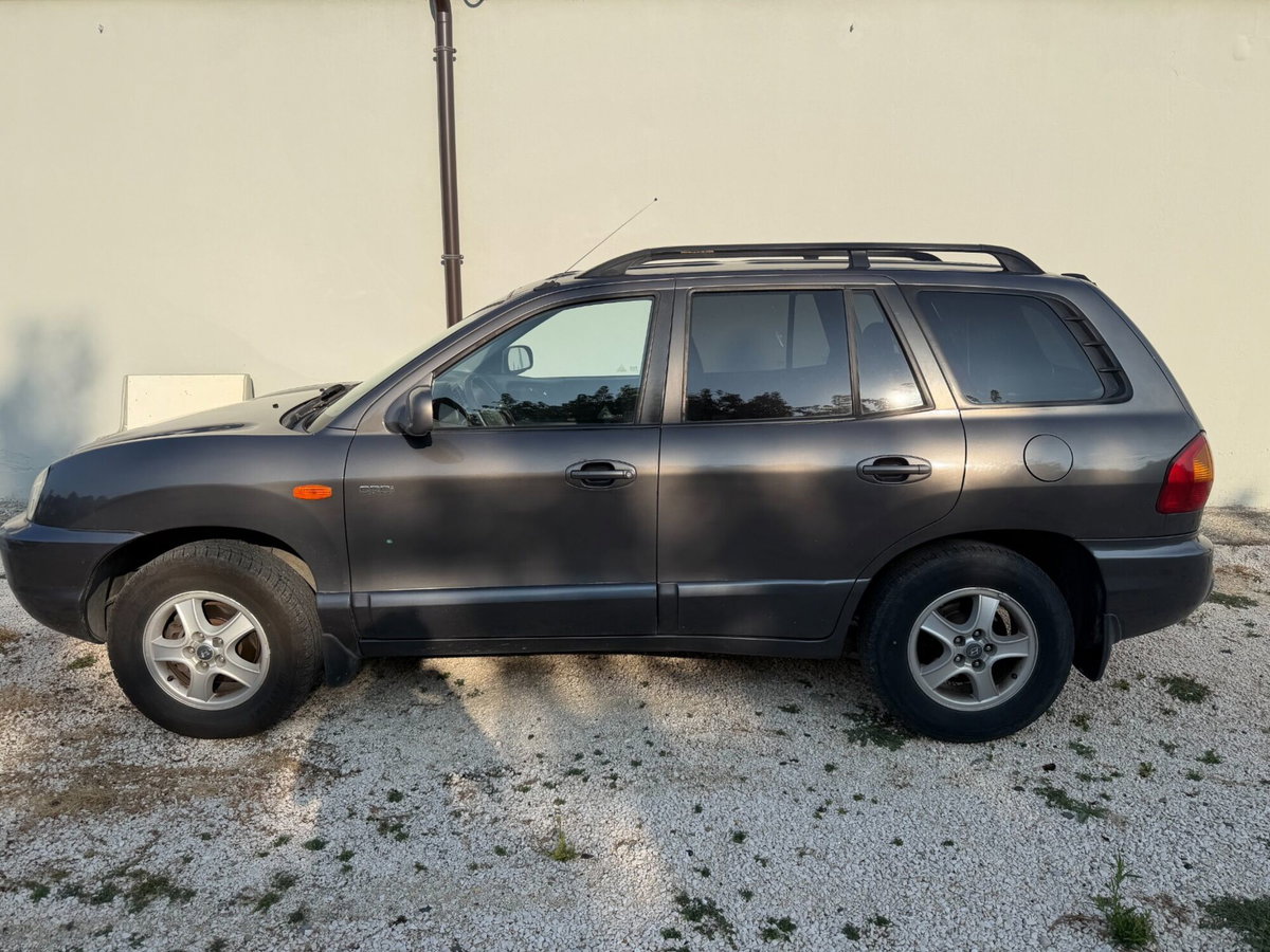 Hyundai Santa Fe 2.0 CRDi TD 4WD GLS Premium (2)