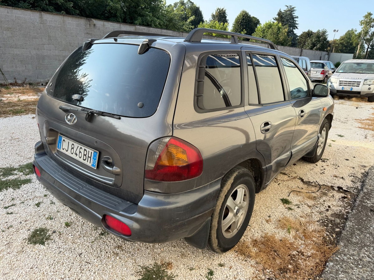 Hyundai Santa Fe 2.0 CRDi TD 4WD GLS Premium (5)