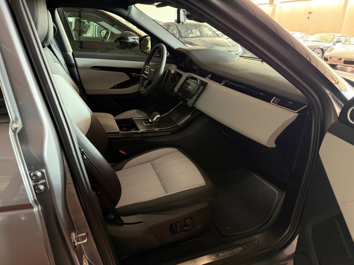 Land Rover Range Rover Evoque 2.0D I4 163 CV AWD Auto SE (8)