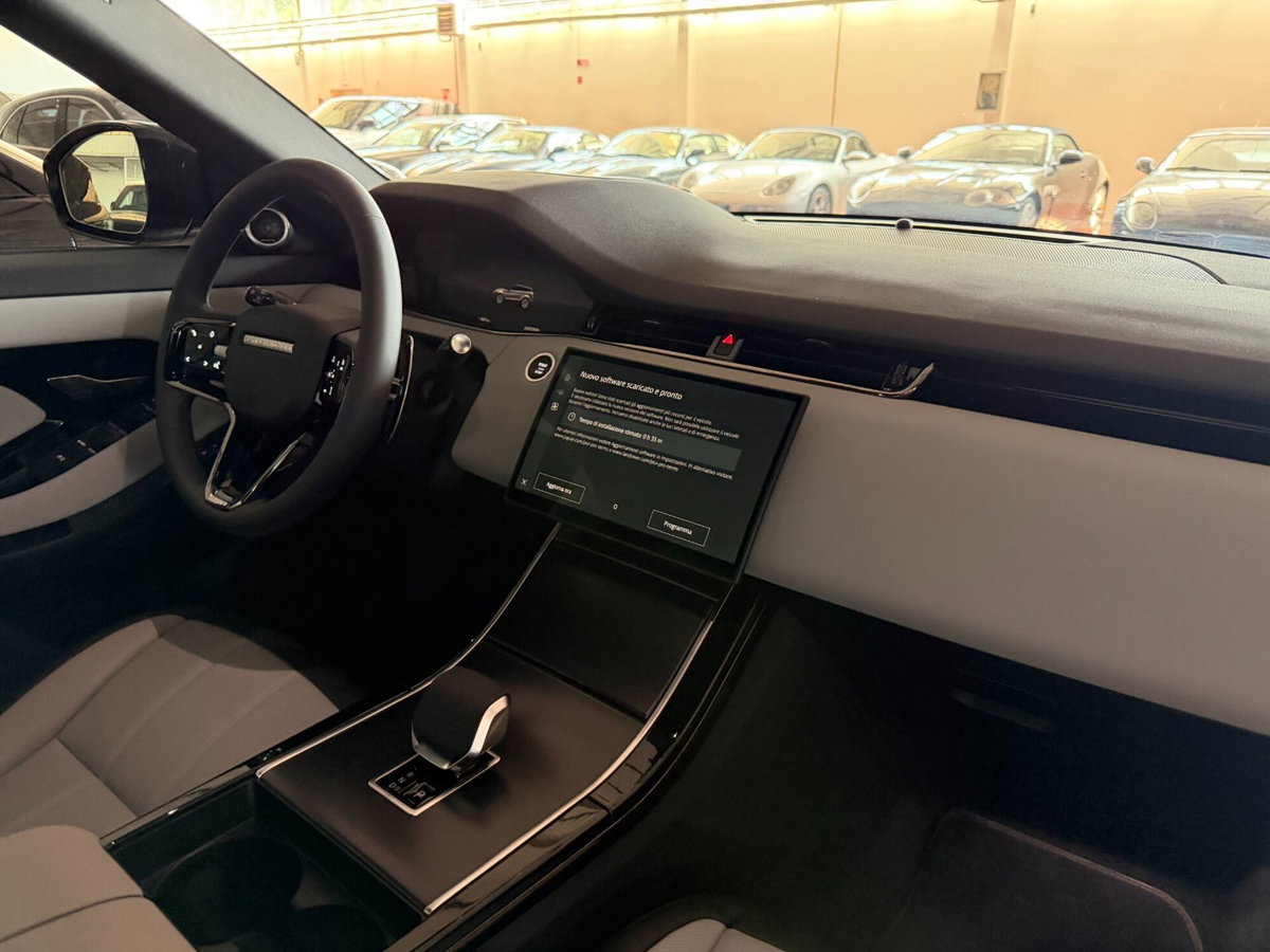 Land Rover Range Rover Evoque 2.0D I4 163 CV AWD Auto SE (9)