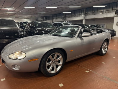 Jaguar XK 4.2 V8 Convertibile usata