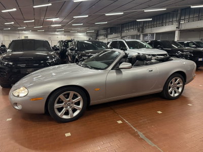 Jaguar XK 4.2 V8 Convertibile (2)