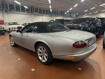Jaguar XK 4.2 V8 Convertibile (6)