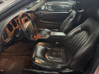Jaguar XK 4.2 V8 Convertibile (8)