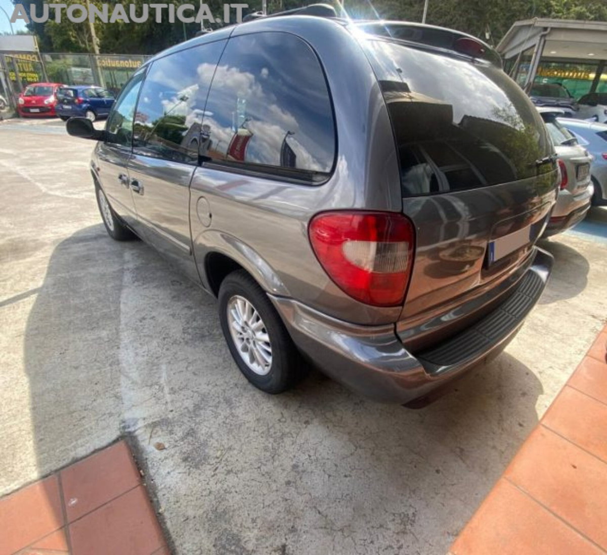 Chrysler Voyager 2.8 CRD cat LX Leather Auto (3)