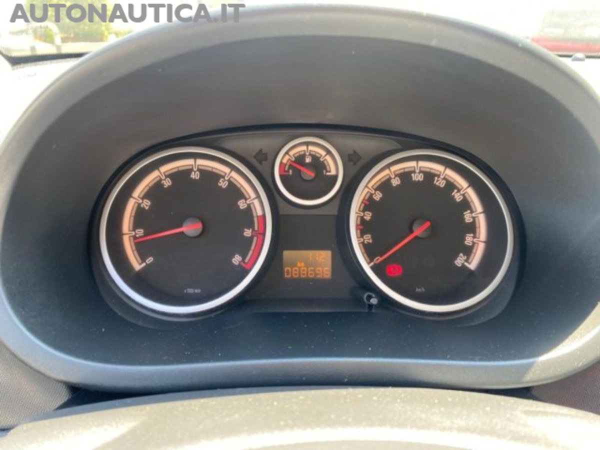 Opel Corsa 1.2 85CV 5 porte GPL-TECH Edition (10)