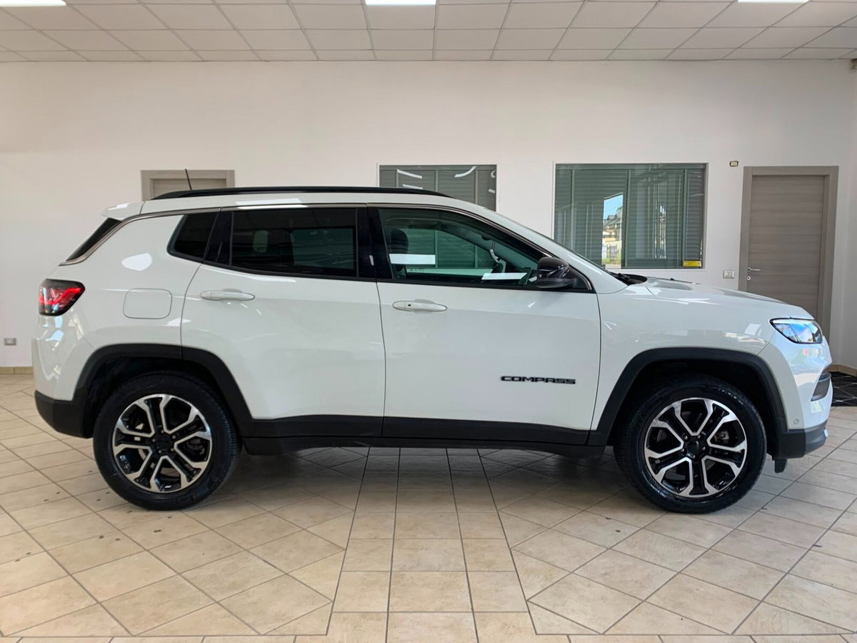 Jeep Compass 1.3 T4 190CV PHEV AT6 4xe Limited (4)