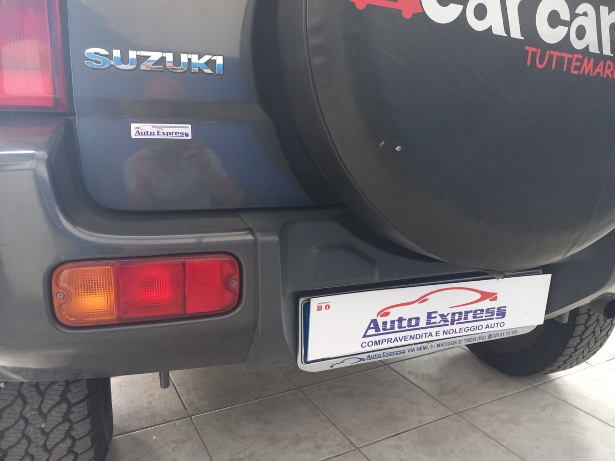 Suzuki Jimny 1.5 DDiS cat 4WD Special (10)