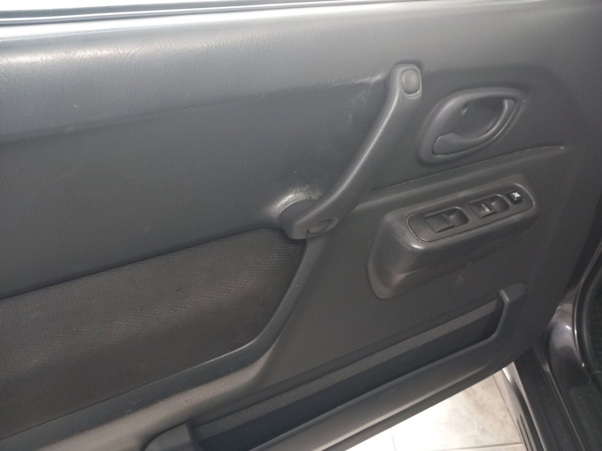 Suzuki Jimny 1.5 DDiS cat 4WD Special (19)