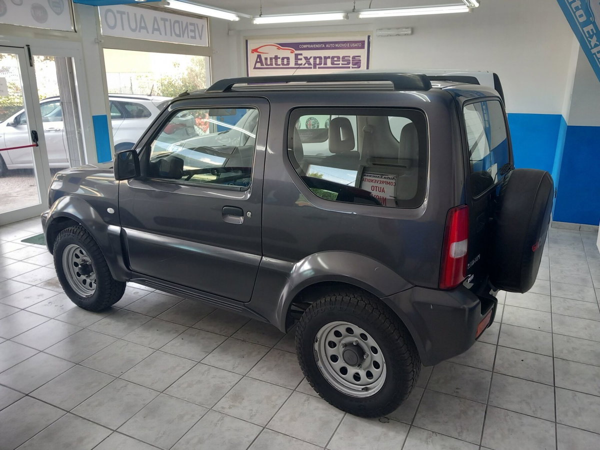 Suzuki Jimny 1.5 DDiS cat 4WD Special (3)