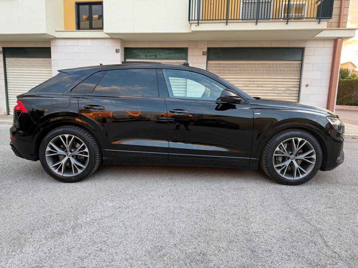 Audi Q8 Q8 50 TDI 286 CV quattro tiptronic Sport (4)